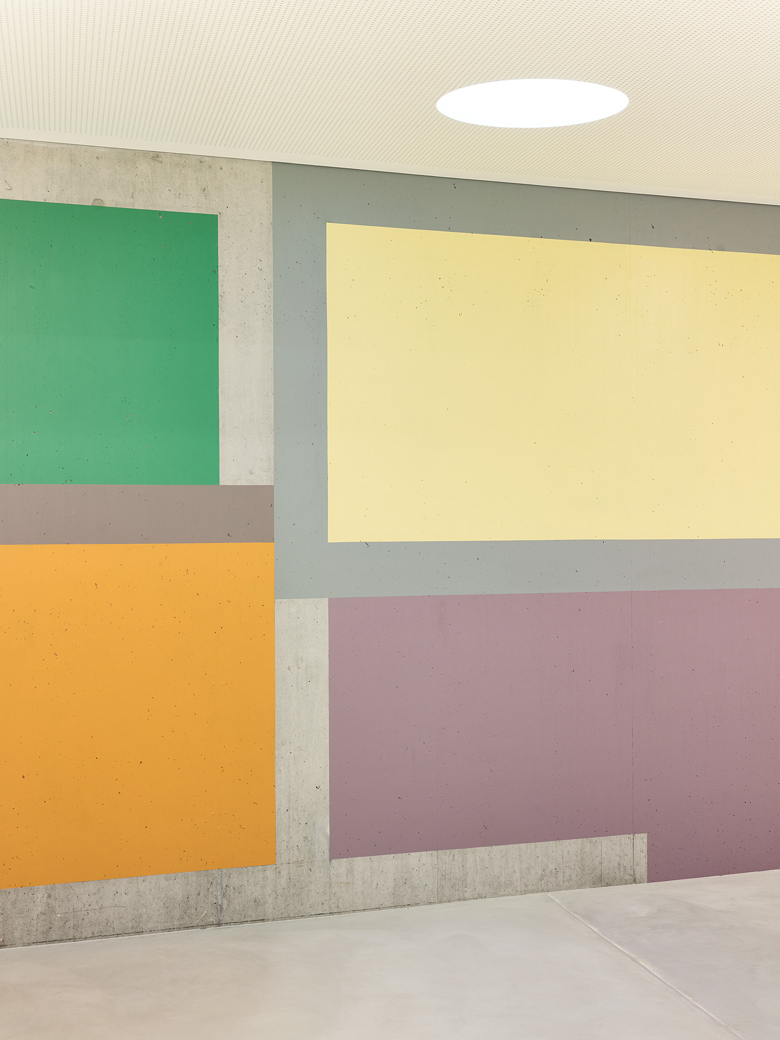 Meletta Strebel Architekten, Schulhaus Rotweg, Wädenswil: Wandbemalung Jean Pfaff